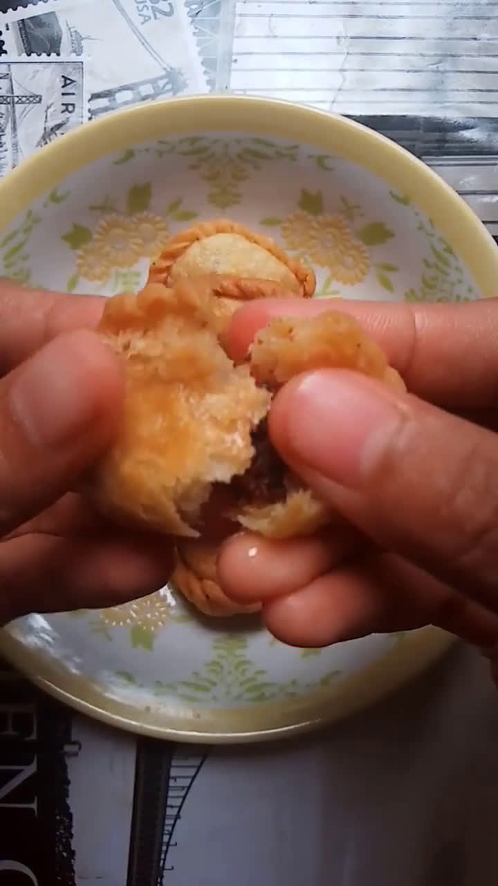 Foto langkah ke 3 dari resep Pastel Abon Kering Mini (Simple & Ekonomis).