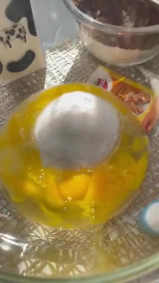 صورة لخطوة 1 من وصفة كيكة الشوكولاتة