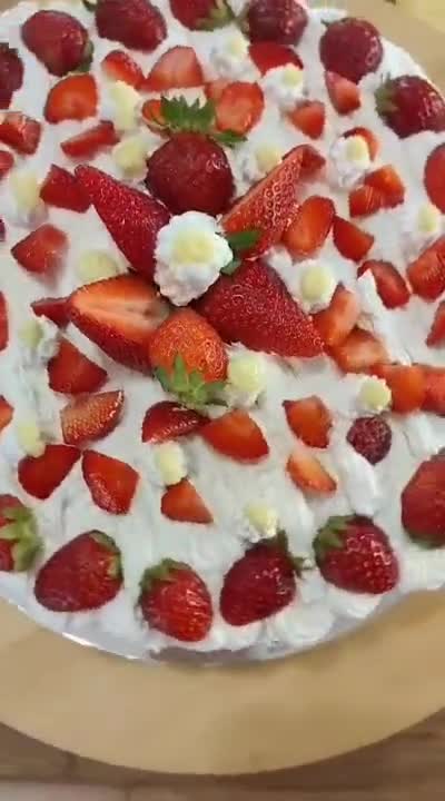 Foto del passaggio 8 della ricetta Torta fragolosa