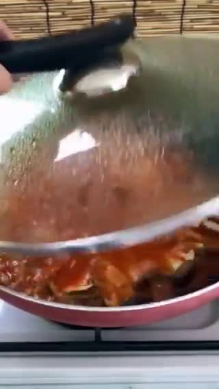 Gambar langkah 6 resipi 🇰🇷 TUNA KIMCHI JJIGAE | 참치김치찌개.