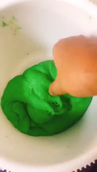 Foto langkah ke 3 dari resep Roti SoBek Pandan Isi Coklat No Mixer.
