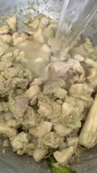 Foto langkah ke 3 dari resep Saksang B2 pake darah.