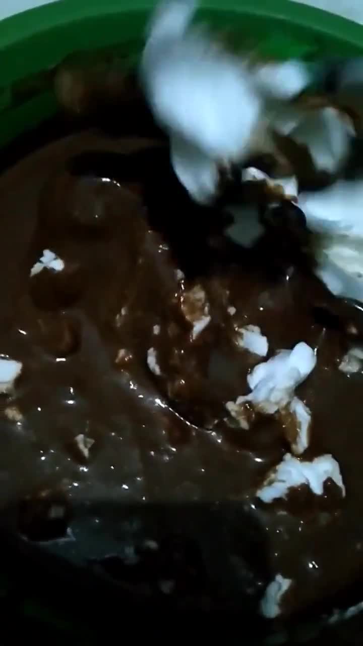 Foto langkah ke 6 dari resep Chocolate Waffles.
