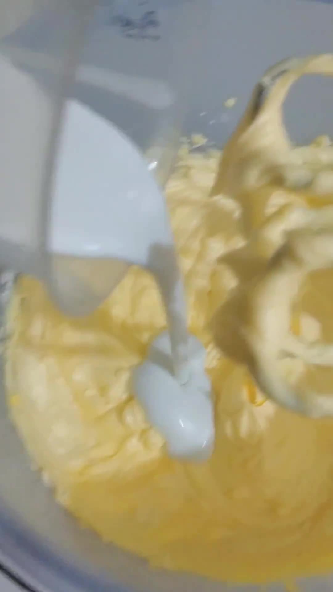 Foto langkah ke 4 dari resep Kue Sagu Keju.