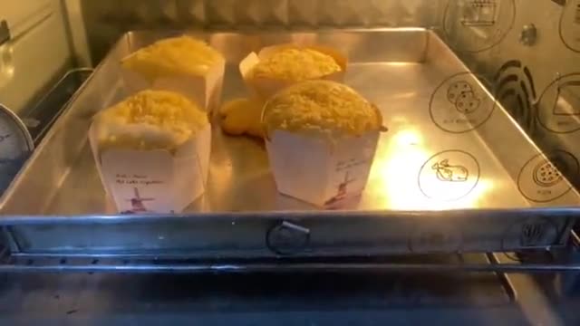 Foto langkah ke 4 dari resep Kue Muffin Keju Gluten Free (dengan Tepung Beras).