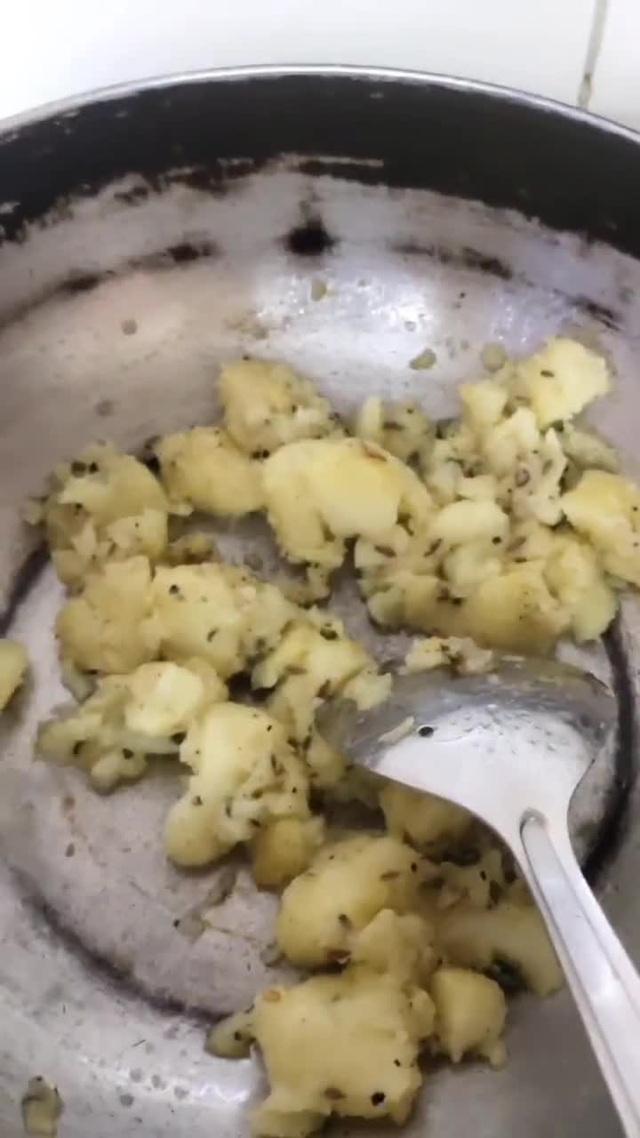 फलाहारी आलू की सब्जी (Falahari aloo ki sabzi recipe in hindi) रेसिपी चरण 3 फोटो
