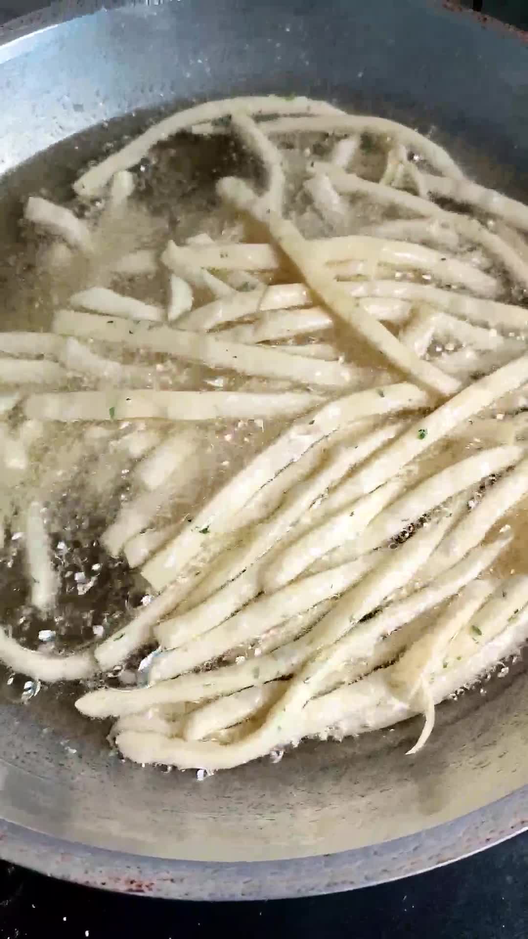 Foto langkah ke 5 dari resep Kue Bawang (Stick Bawang).