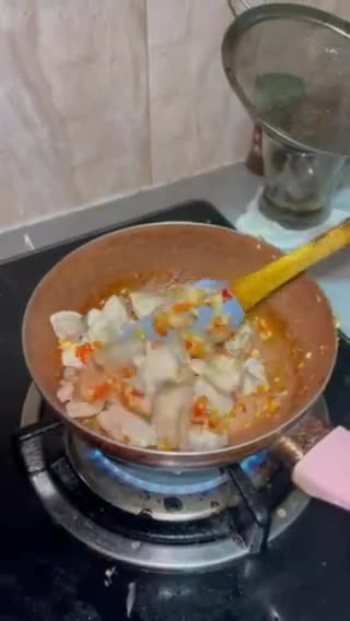 Foto langkah ke 2 dari resep Oseng Ayam bumbu Taichan.