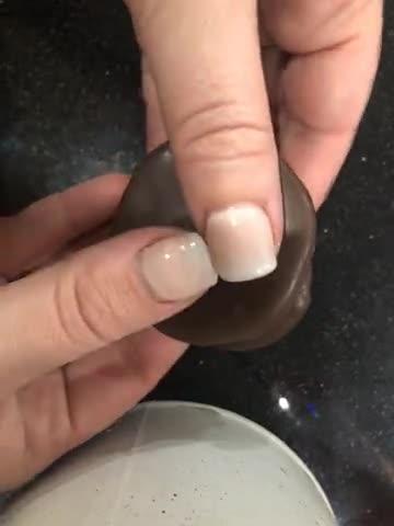 Foto del paso 4 de la receta: Alfajor con masa de pasta frola