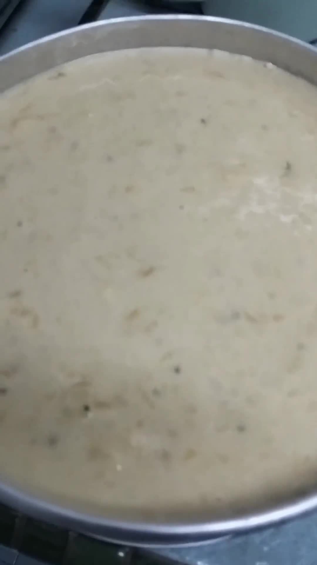 Gambar langkah 3 resipi Kek karemel pisang.