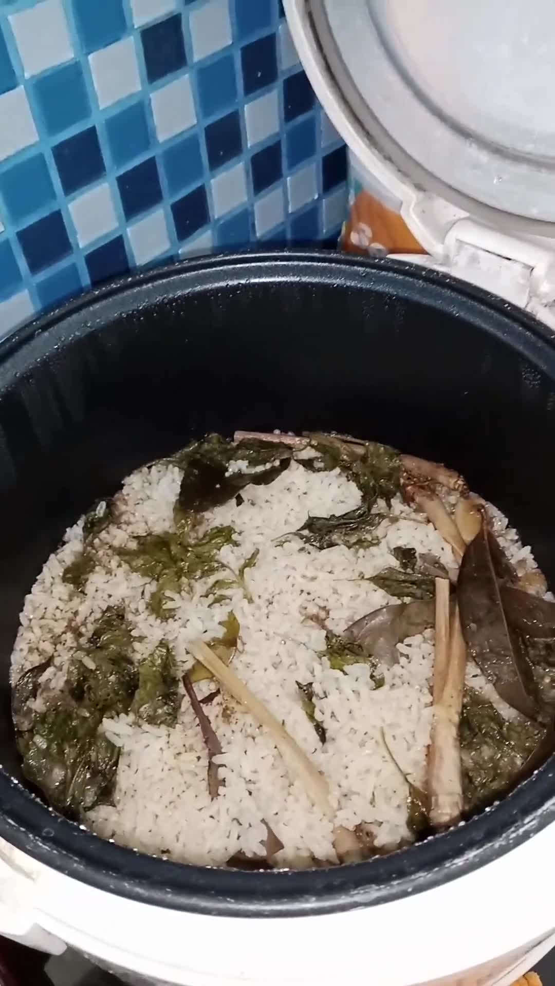 Foto langkah ke 3 dari resep Nasi Uduk Kemangi.