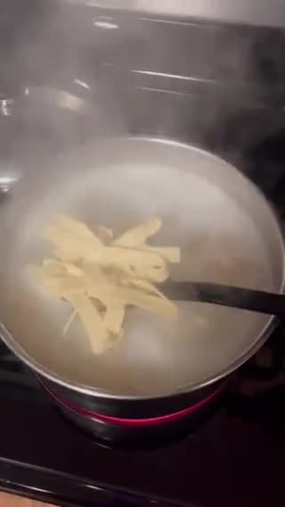 A picture of step 3 of Crockpot stew meat over egg noodles.