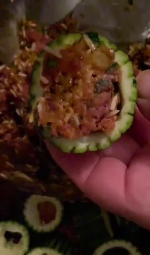 Une image de l'étape 3 de Courgettes farcies. Recette printanière à la djamicoo.