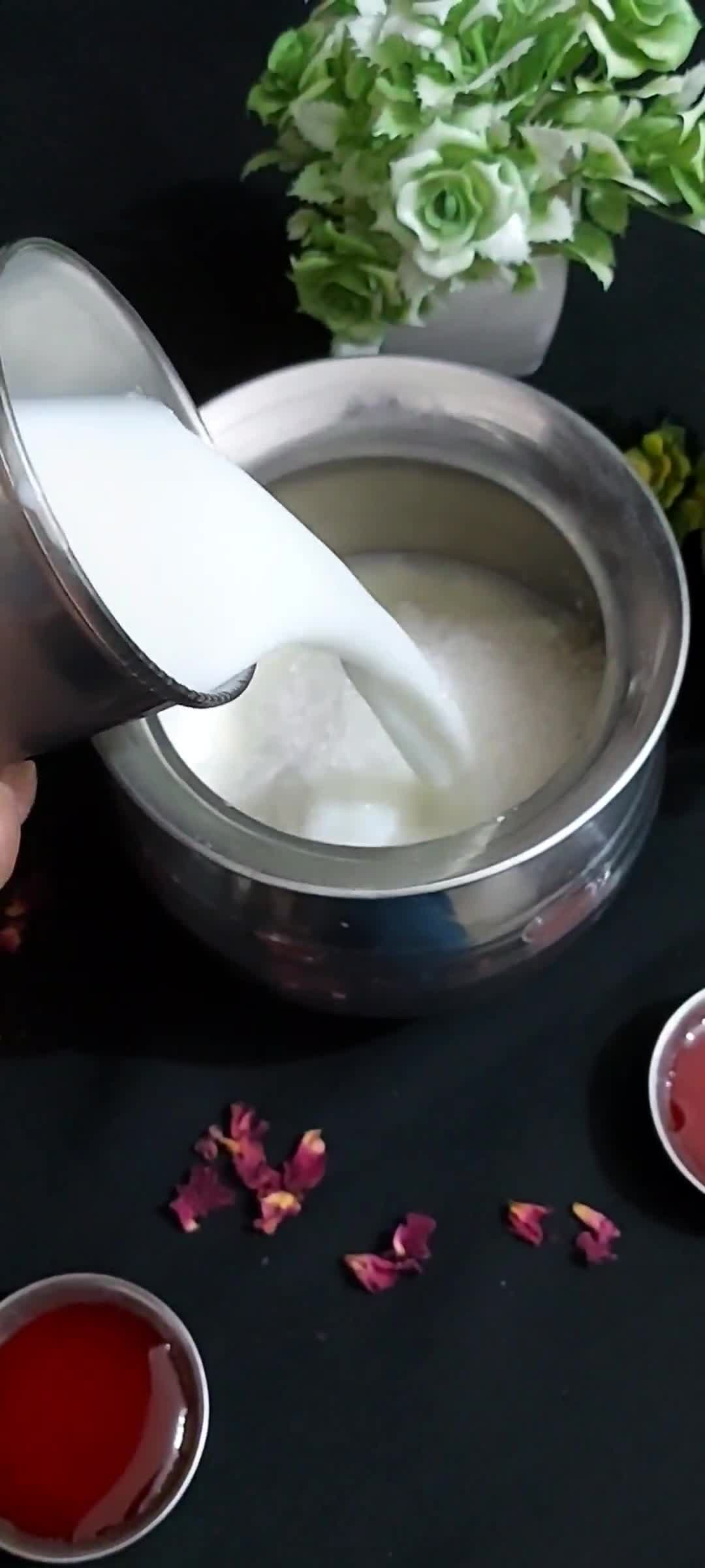रोज़ लस्सी विद आइसक्रीम (rose lassi with ice cream recipe in Hindi) रेसिपी चरण 1 फोटो