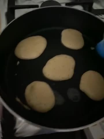 صورة لخطوة 4 من وصفة ميني بان كيك 🥞