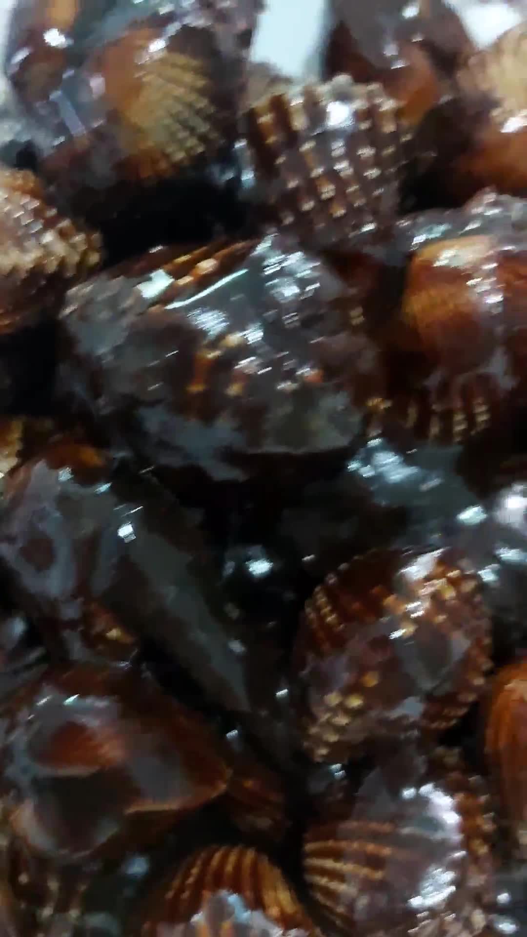 Gambar langkah 12 resipi Kerang masak kicap pekat likat.