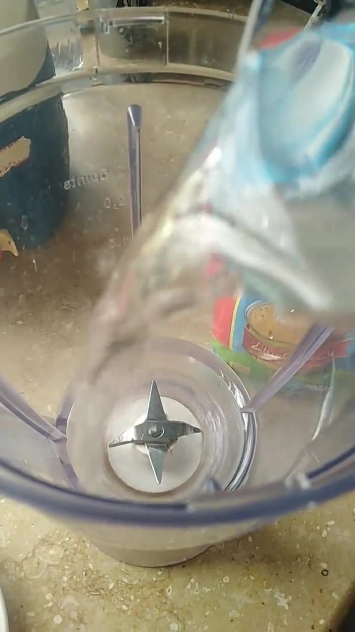 A picture of step 1 of Milky ice cream drink.