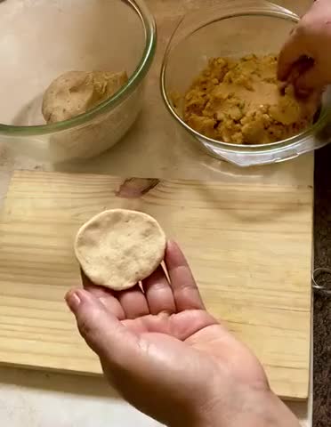 ख़स्ता आलू कचौड़ी(khasta aloo kachodi recipe in hindi) रेसिपी चरण 10 फोटो