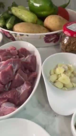 صورة لخطوة 1 من وصفة طاجن خضار مشكل مع اللحم
