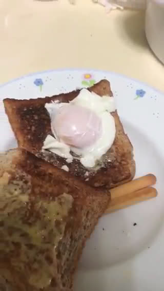 A picture of step 10 of Toast with Eggs Benedict and Baked Beans.