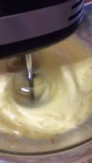 Foto del paso 1 de la receta: Budín de kinotos al licor de mandarina