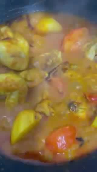 Gambar langkah 3 resipi Kari Ayam masak kering.