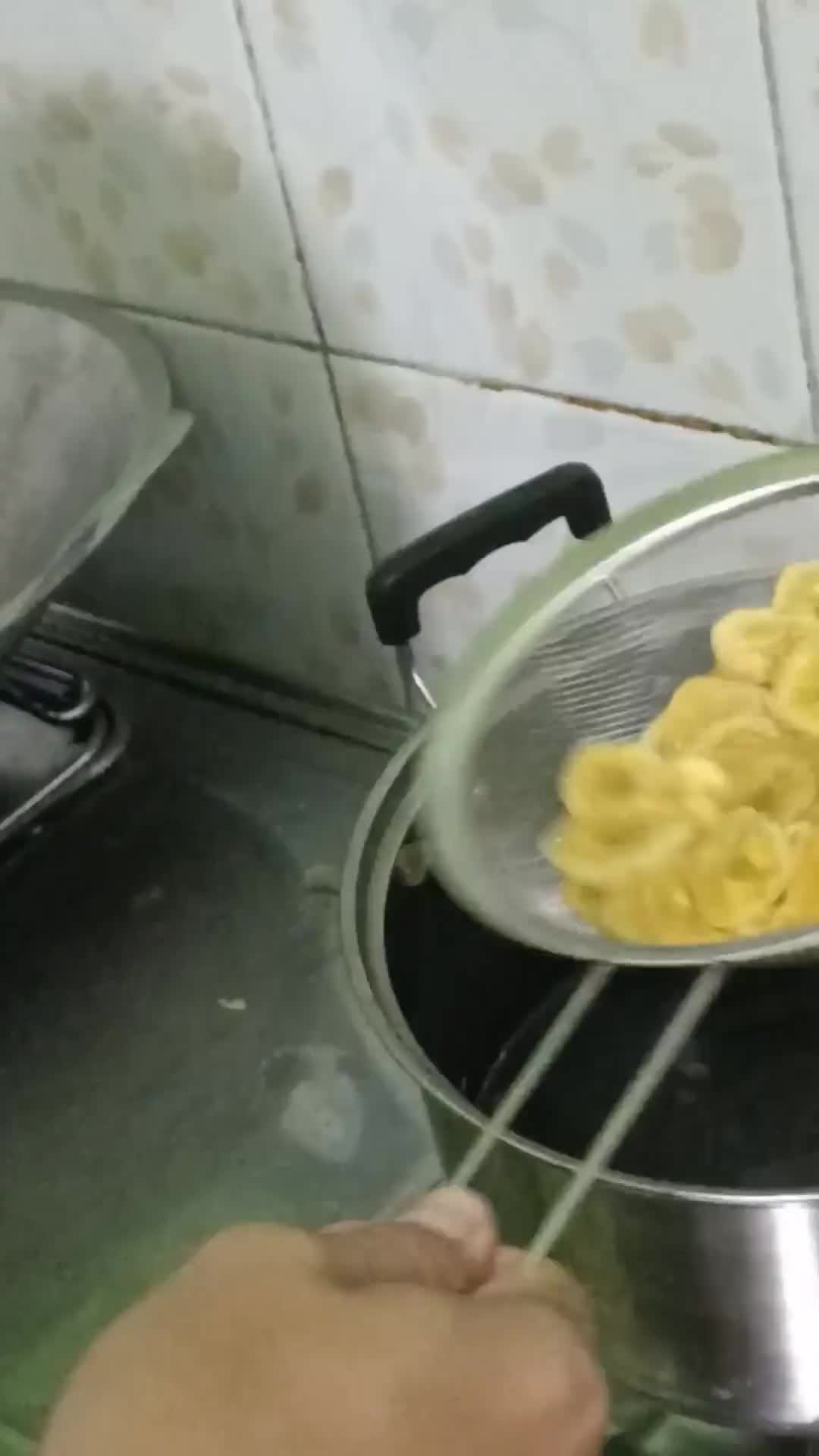 Foto langkah ke 5 dari resep Kripik pisang.