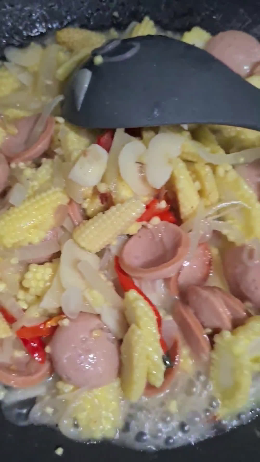 Foto langkah ke 3 dari resep Oseng Putren Sosis.