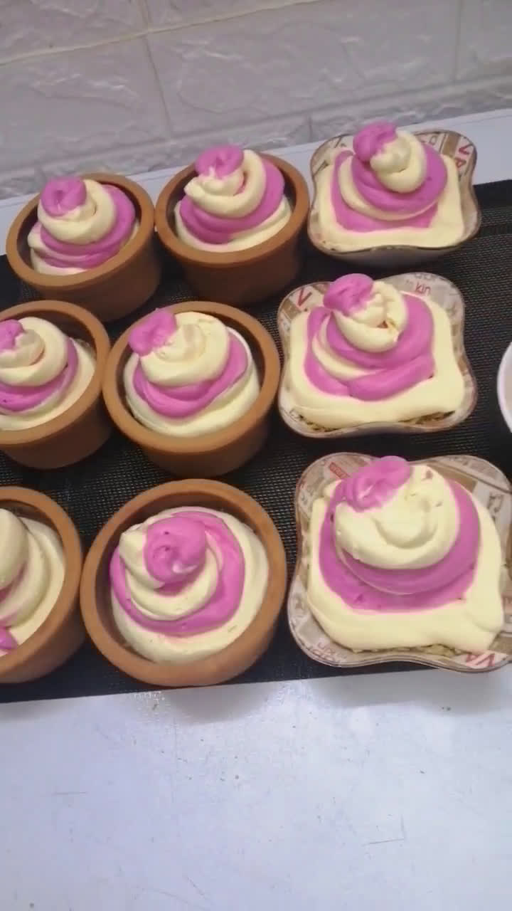 صورة لخطوة 4 من وصفة حلى بارد سهل وسريع 🍦