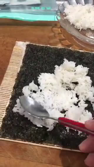Foto langkah ke 4 dari resep Sushi sosis.
