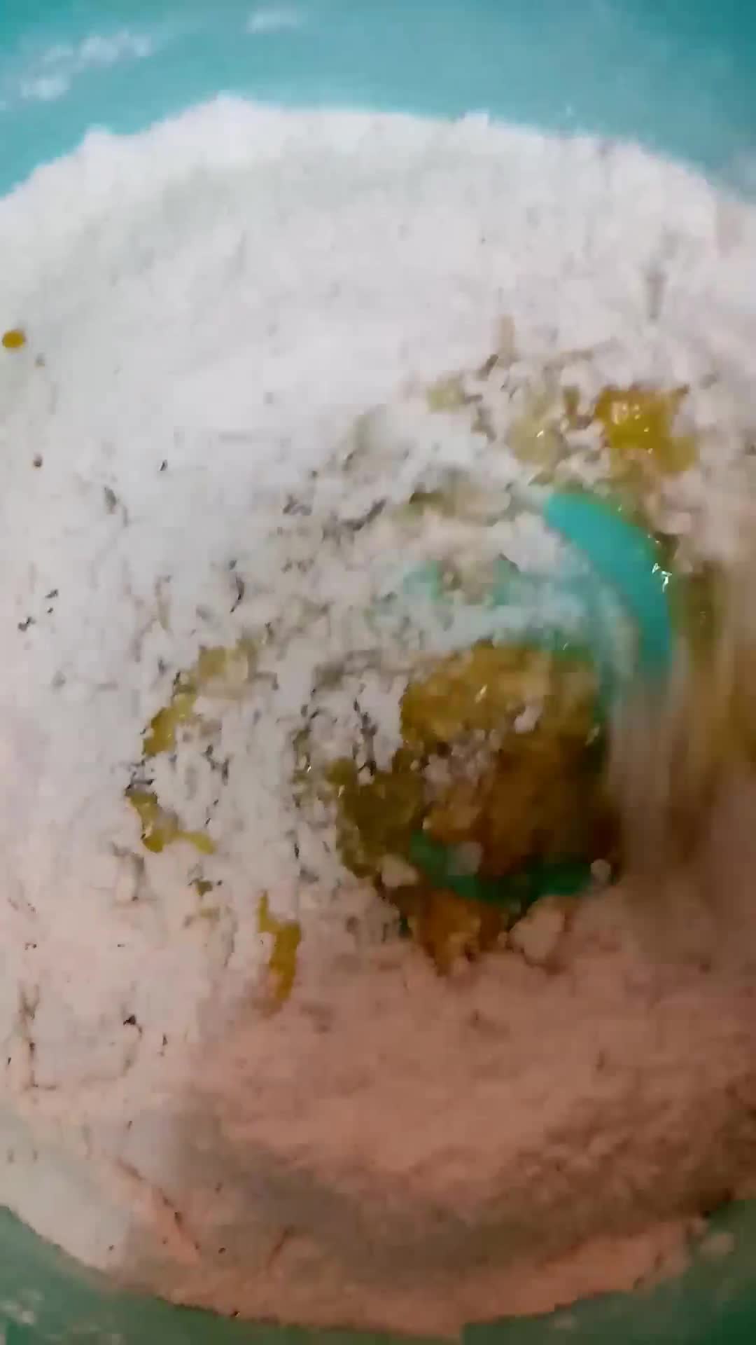 صورة لخطوة 8 من وصفة عجينة هشه وطريه تستعمل لكل أنواع الموالح 🤤🤩