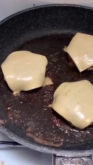 Foto langkah ke 3 dari resep Cheese Burger.