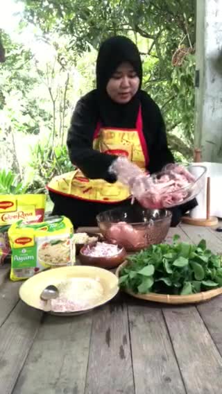 Gambar langkah 1 resipi Manok Pansoh Maggi.