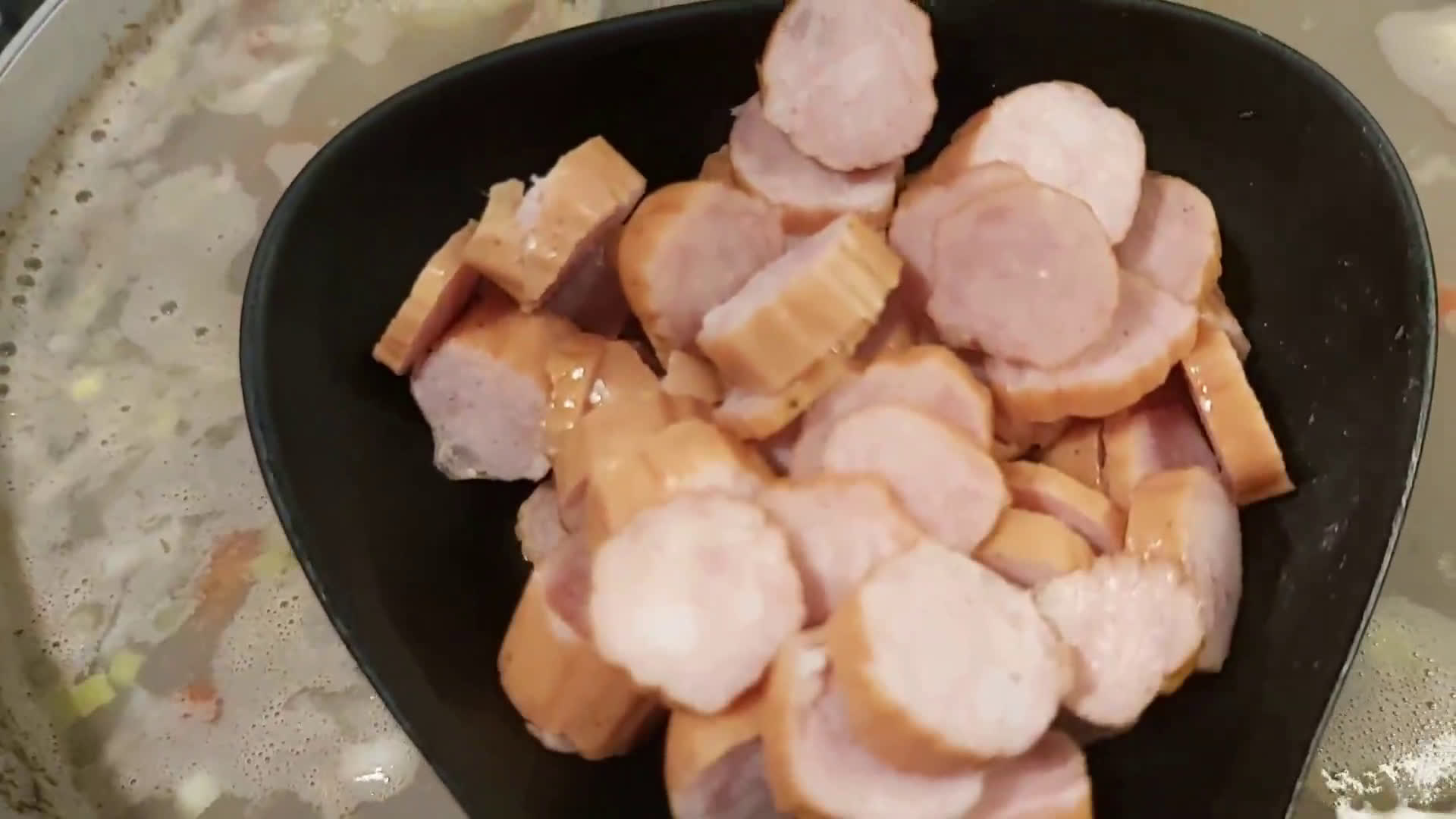 Foto del paso 5 de la receta: Sopa de lentejas con carne y cábano