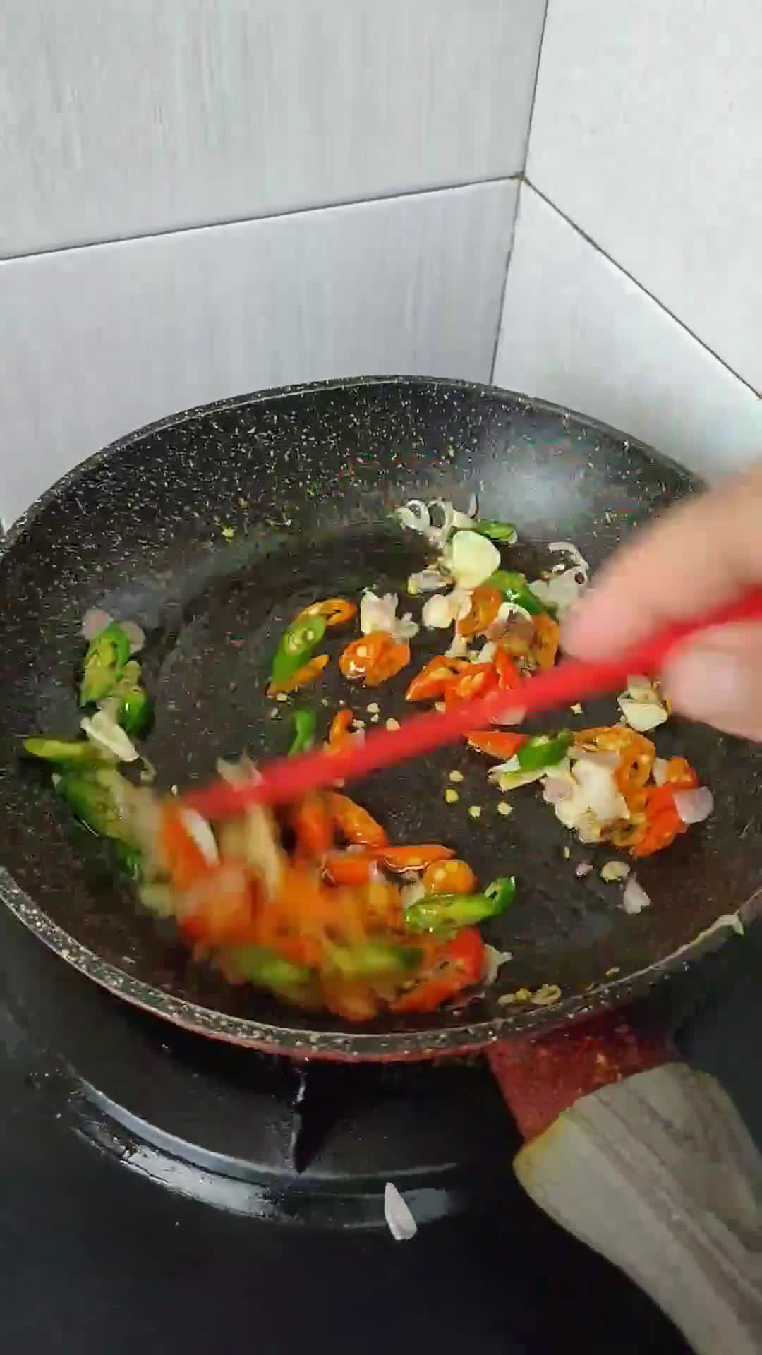 Foto langkah ke 3 dari resep Garlic Broccoli.