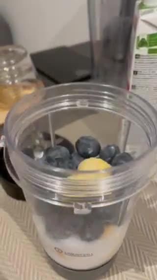 Foto del paso 1 de la receta: Smoothie Bowl de Plátano, Arándanos y Coco