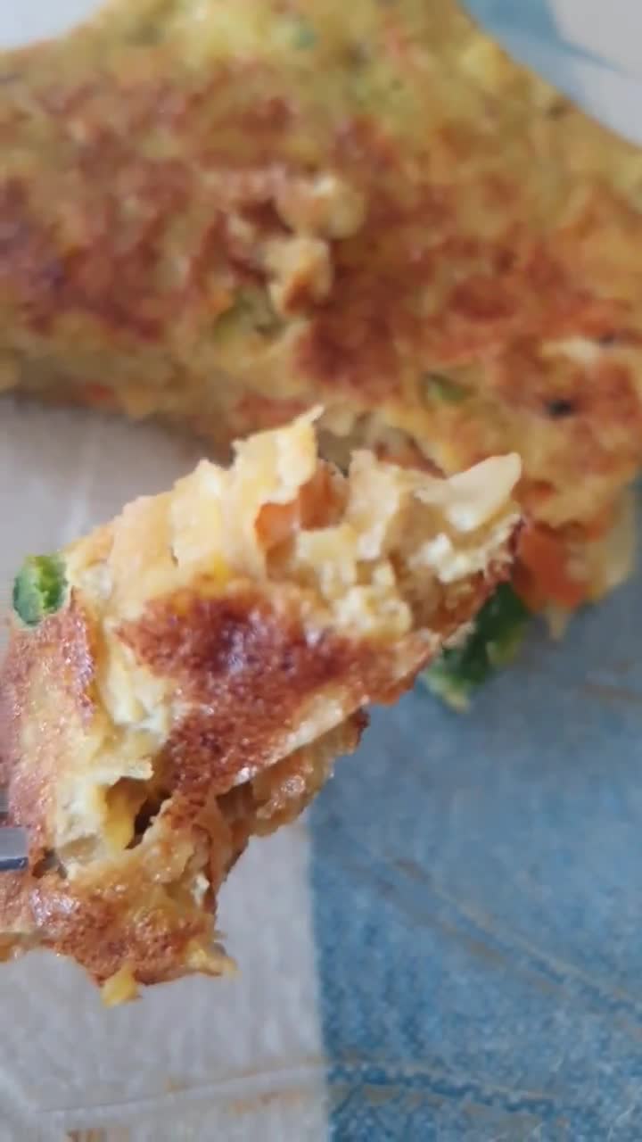 Foto del paso 3 de la receta: 🍠🥕🍽 Tortilla de batata, zapallito verde y zanahoria 🍠🥕 🍽