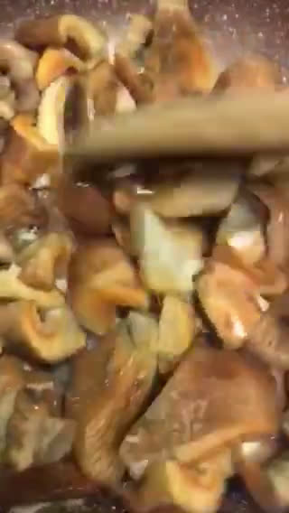 Foto del paso 4 de la receta: Revuelto de rovellons (setas silvestres o níscalos)