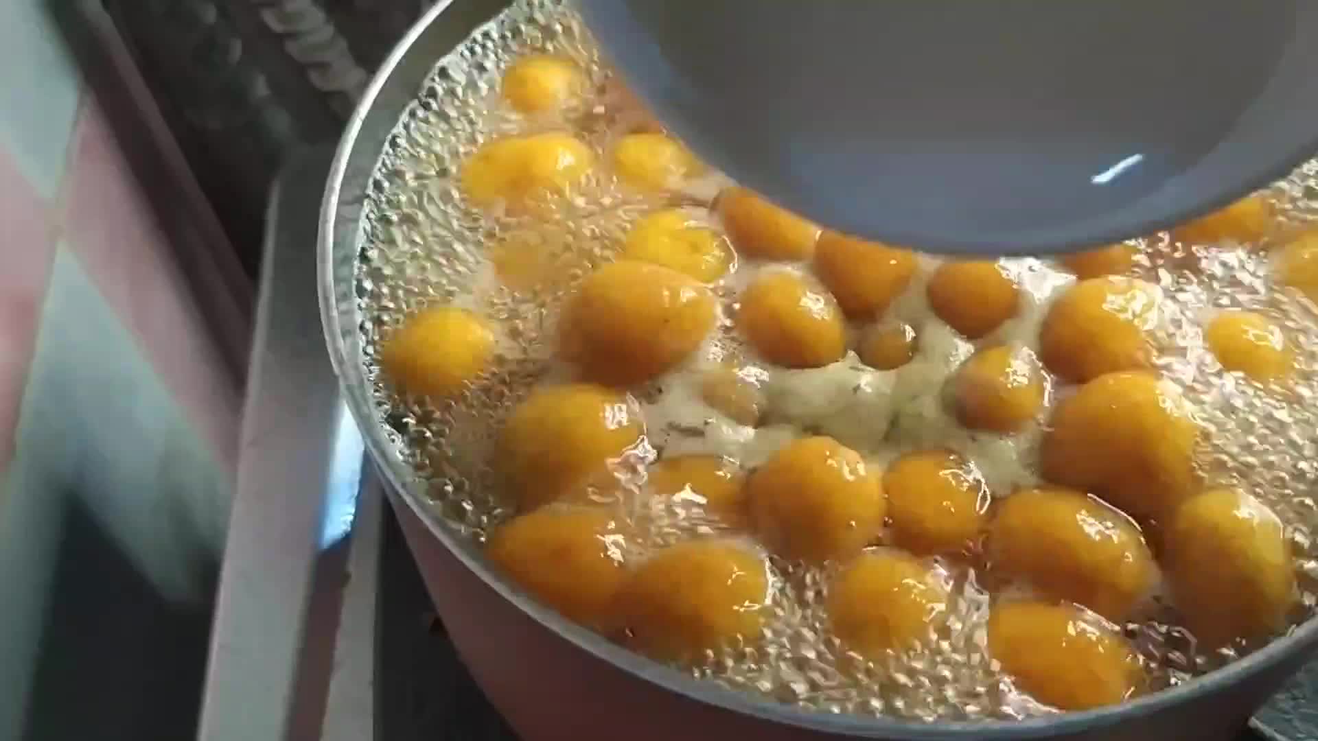 Foto langkah ke 3 dari resep Bubur ubi kuning.