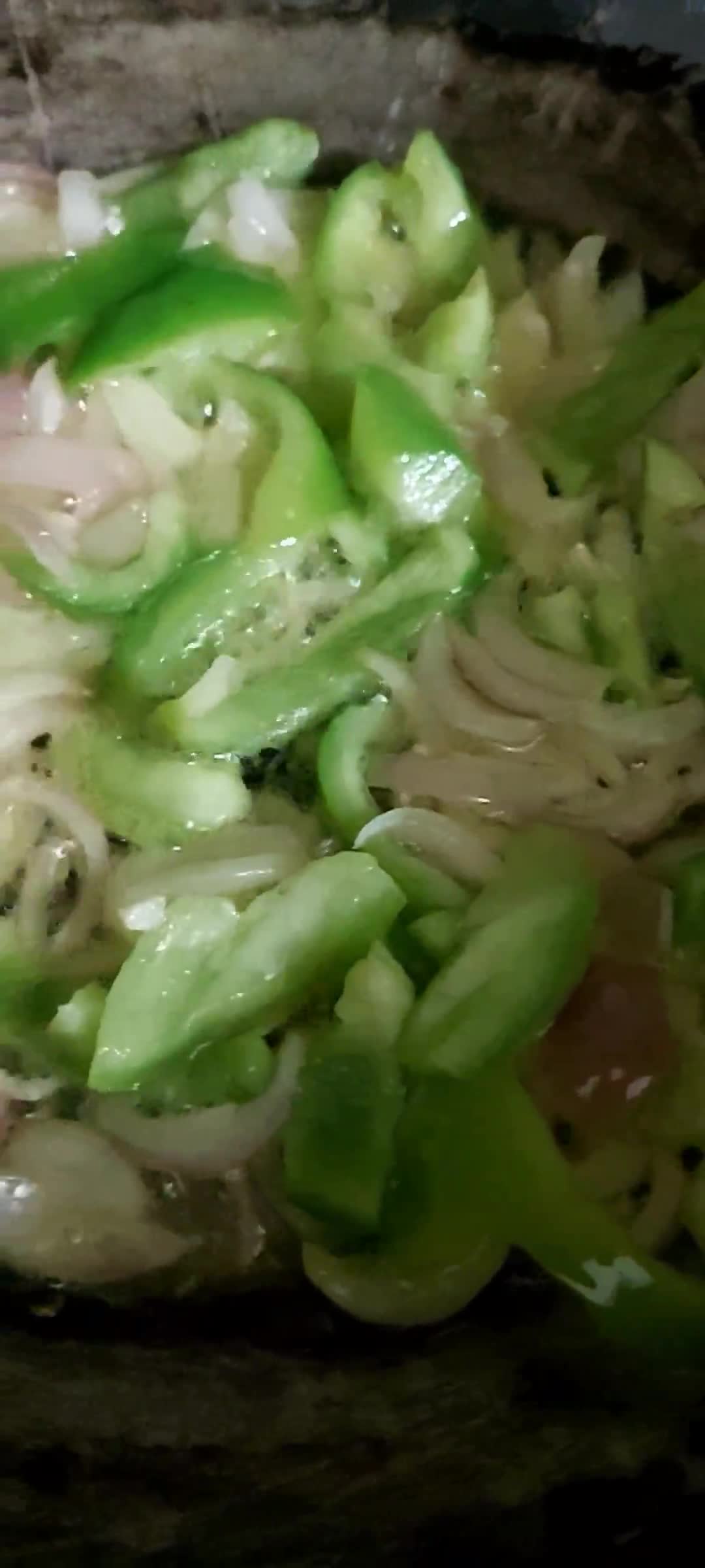 वेज रेड सॉस पास्ता (Veg red sauce pasta recipe in hindi) रेसिपी चरण 2 फोटो