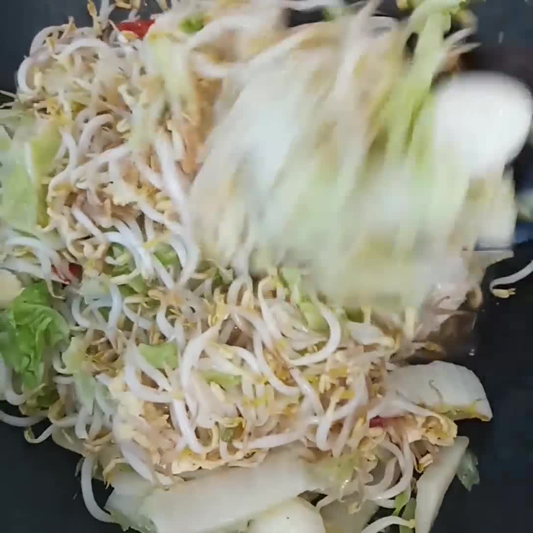Foto langkah ke 3 dari resep Tumis Sawi Tauge Telur Puyuh.