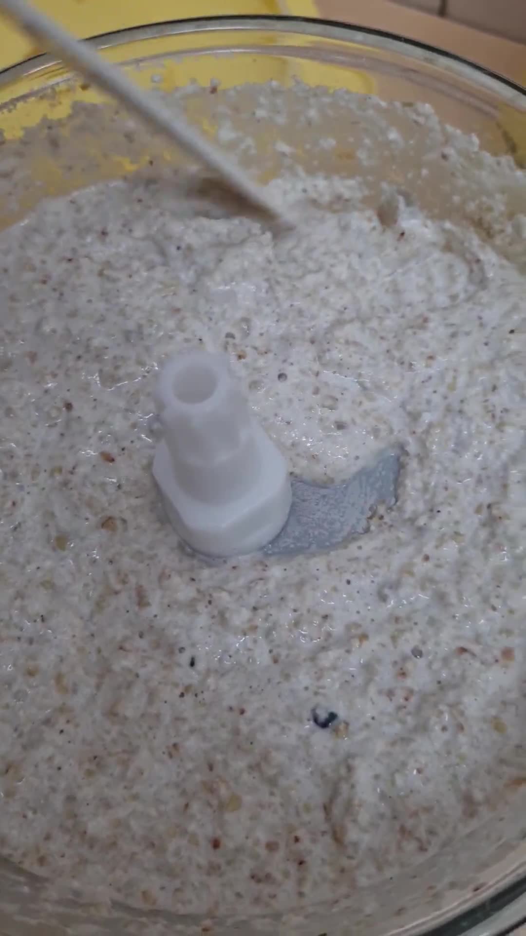 Foto del paso 3 de la receta: Pan plano de trigo sarraceno en grano con nueces y semillas de girasol, 36 h. de fermentación ♥