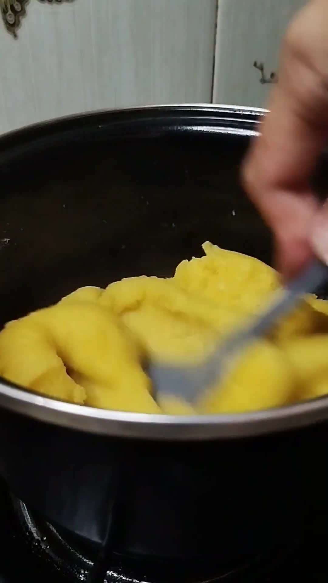 Foto langkah ke 5 dari resep Choux Au Craquelin.