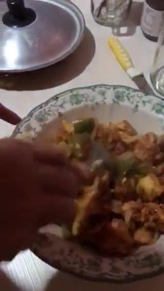 Foto langkah ke 6 dari resep Ayam Goreng Tepung Saus Lada Hitam.