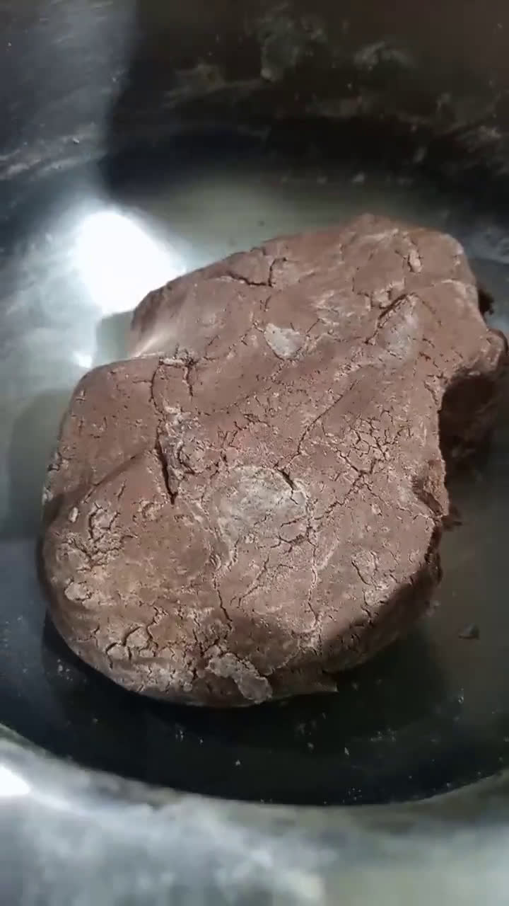 A picture of step 5 of Enjoy Match with Chocolate Cookies.