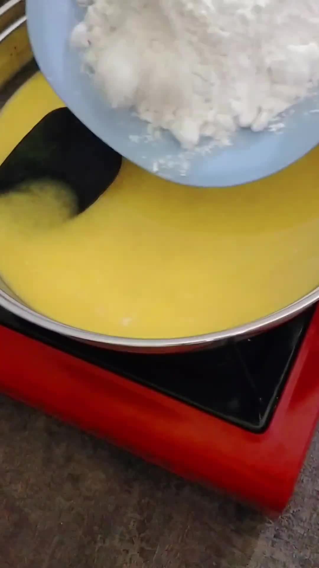Foto langkah ke 7 dari resep Kue Soes Vla Salted Egg.