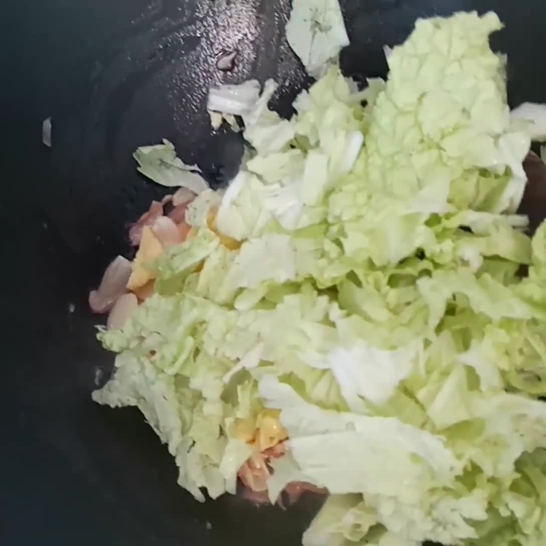 Foto langkah ke 2 dari resep Tumis Sawi Tauge Telur Puyuh.