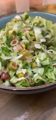 صورة لخطوة 2 من وصفة سلطه خضار بصوص الليمون Green salad with lemon sauce