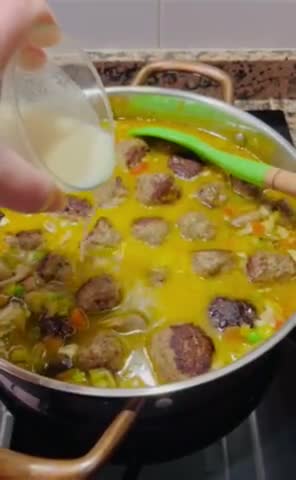 Foto del paso 5 de la receta Albóndigas a la jardinera 👩‍🌾