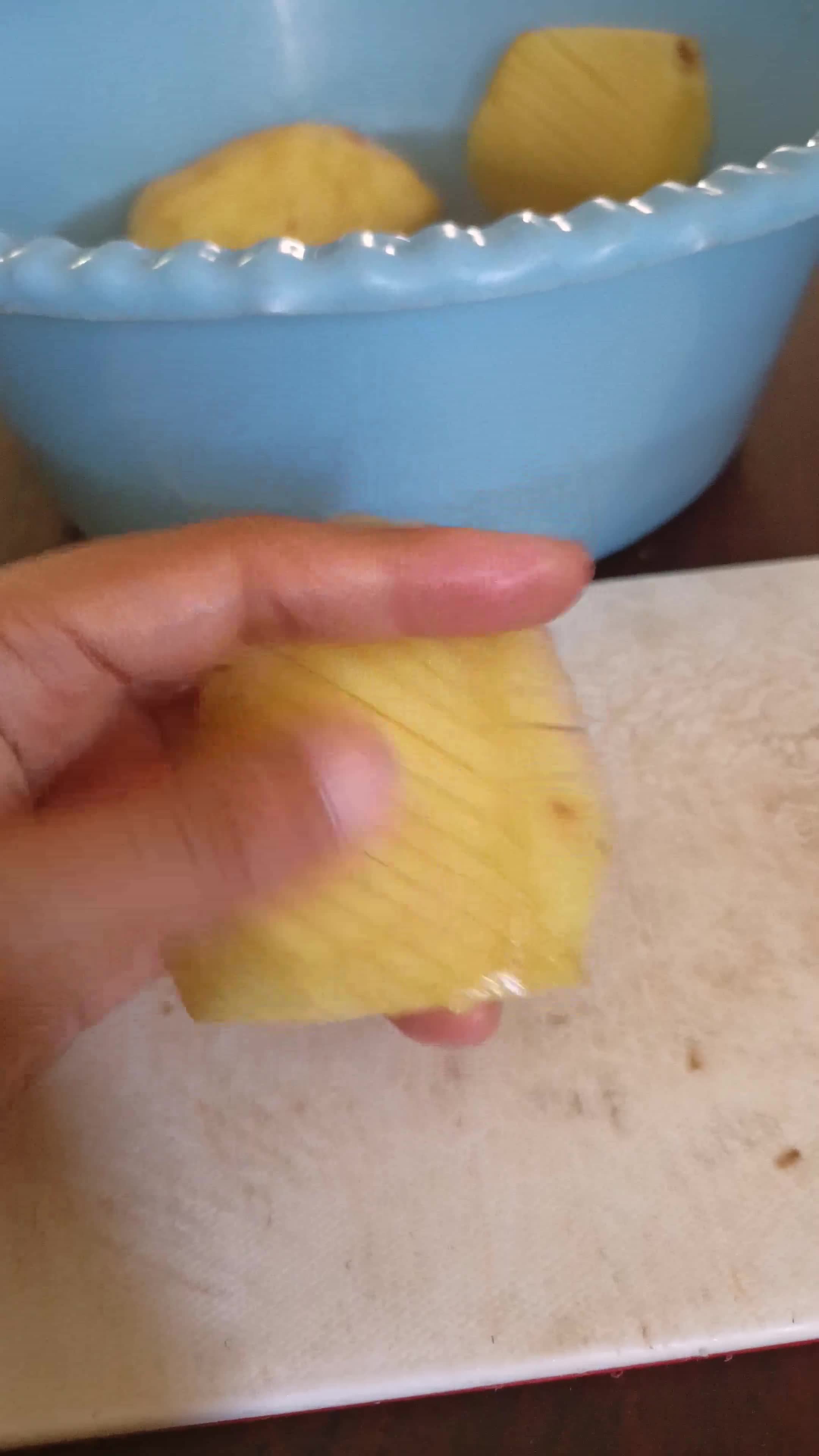 Foto langkah ke 2 dari resep Accordion Potatoes.